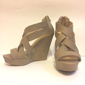 Chinese Laundry Strappy Wedge Sandal. Sz 5.5